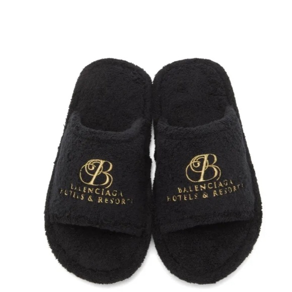 Balenciaga Slipperd - Picture 1 of 4
